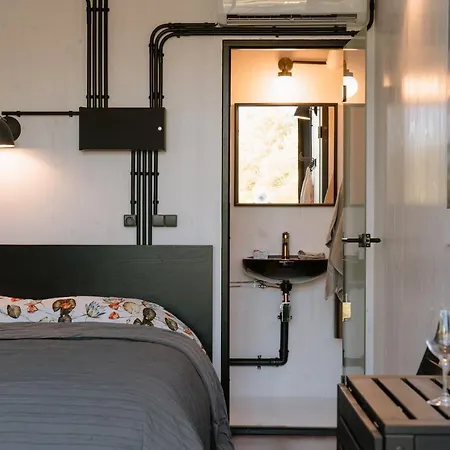Unique & New Tiny House Getaway At Rae Golf Course